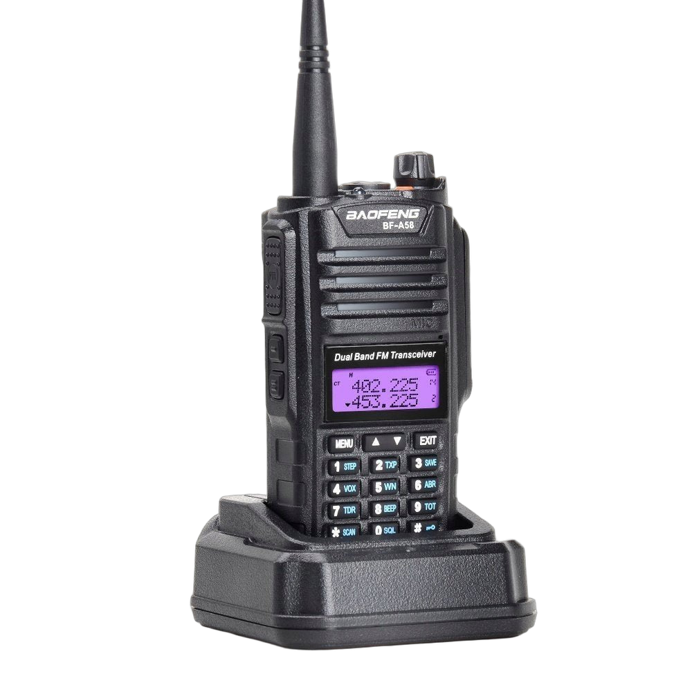 Radiotelefon Baofeng BF-A58 w ładowarce biurkowej - czarny dwupasmowy transceiver z anteną, wyświetlaczem i klawiaturą numeryczną