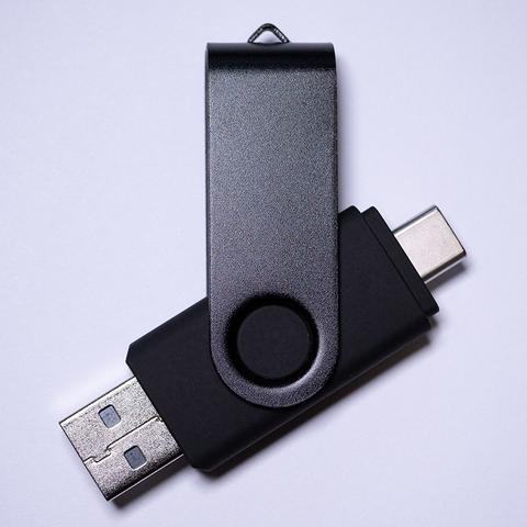 Чёрный BadUSB MalDuino 3 в поворотном корпусе флешки со штекерами USB-A и USB-C