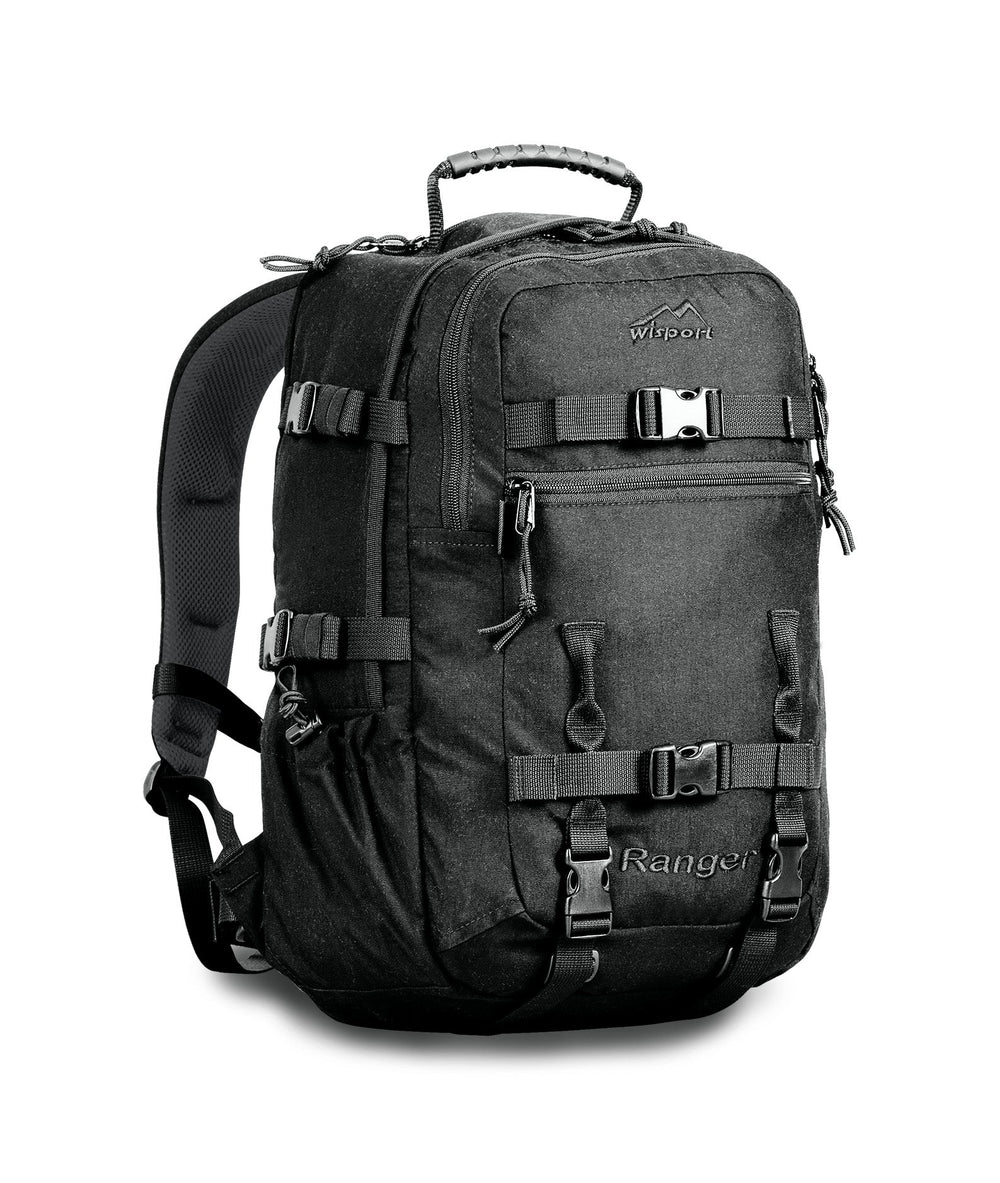 Plecak Wisport Ranger 30 L w czerni - widok z przodu, taśmy kompresyjne z klamrami, kieszeń na suwak, logo wisport i napis Ranger, wyściełane szelki