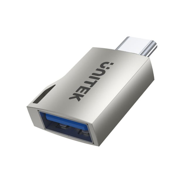 Adapter Unitek USB-C na USB-A z widocznym niebieskim gniazdem USB 3.0 i logo UNITEK