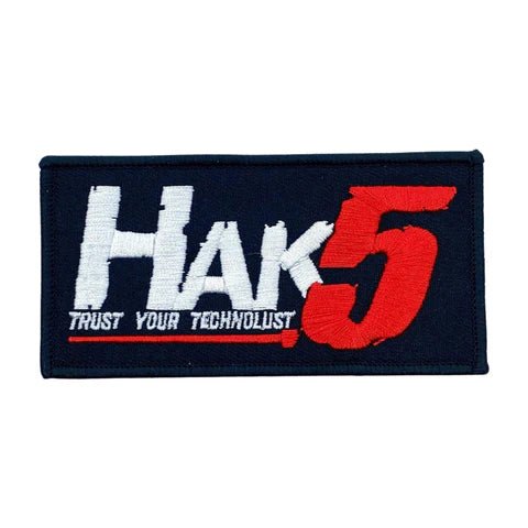 Prostokątna naszywka Hak5 Trust Your Technolust - białe litery Hak i czerwona piątka na granatowym tle