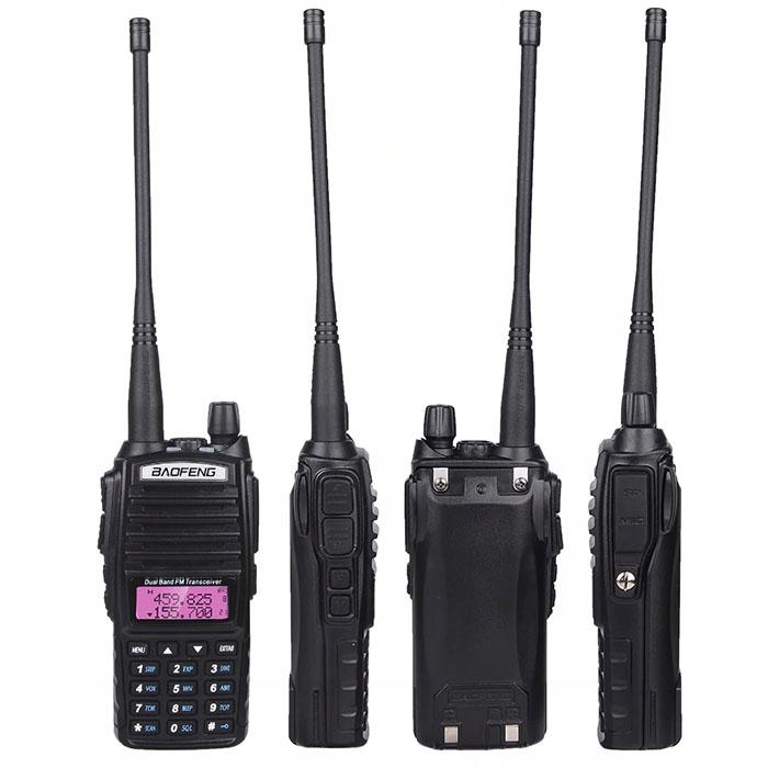 Czarny radiotelefon Baofeng UV-82 pokazany z czterech stron - przód z wyświetlaczem, lewy bok z przyciskami, tył z akumulatorem i prawy bok