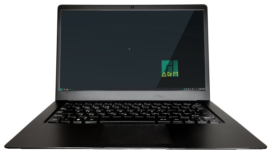 Laptop Pinebook Pro od przodu, otwarty - czarna obudowa, na ekranie ciemny pulpit z zielonym logo ARM i paskiem zadań z zegarem, na białym tle