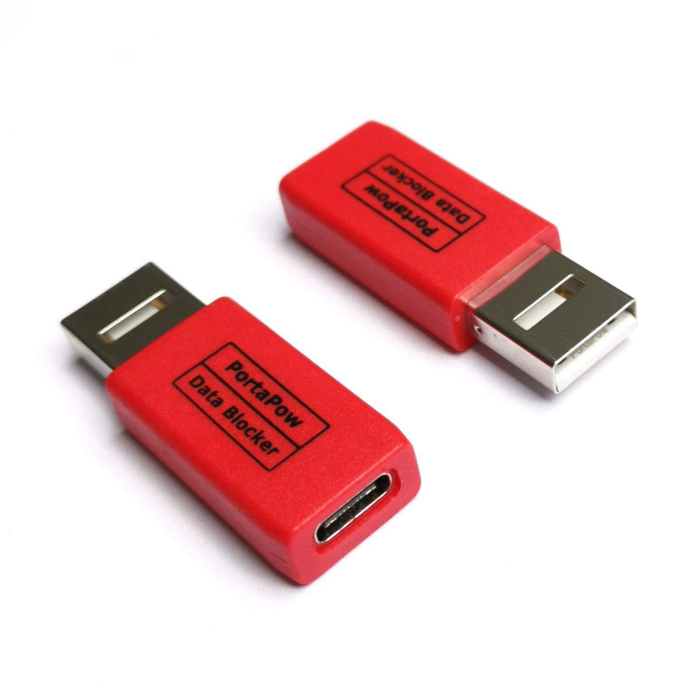 Dwa czerwone adaptery PortaPow gen. 3 Data Blocker USB-A do C - widoczny wtyk USB-A i gniazdo USB-C, na białym tle